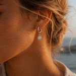 Strahlende Sonnen-Charm-Hoops