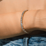 Elegantes Tennisarmband in Gold