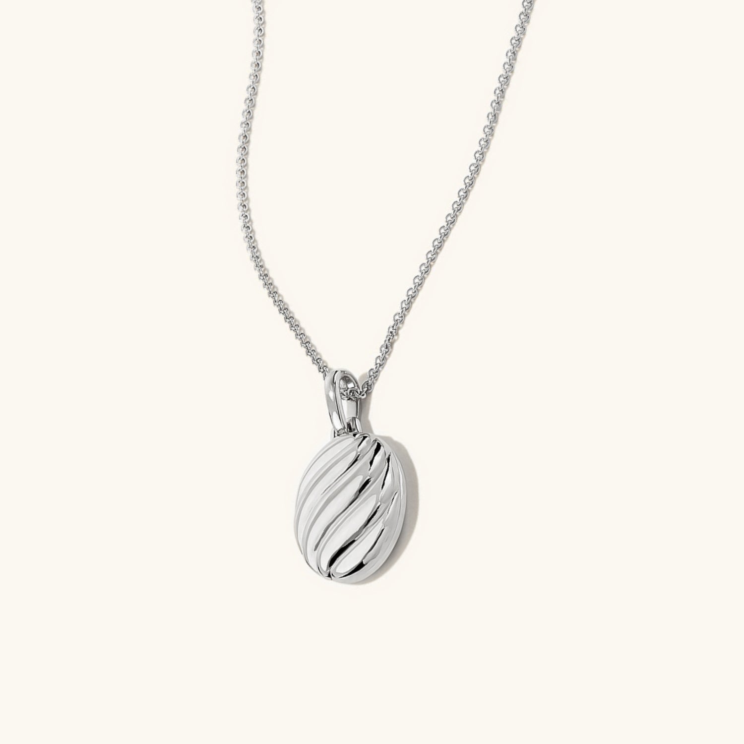 Linda Elegante Croissant-Halskette