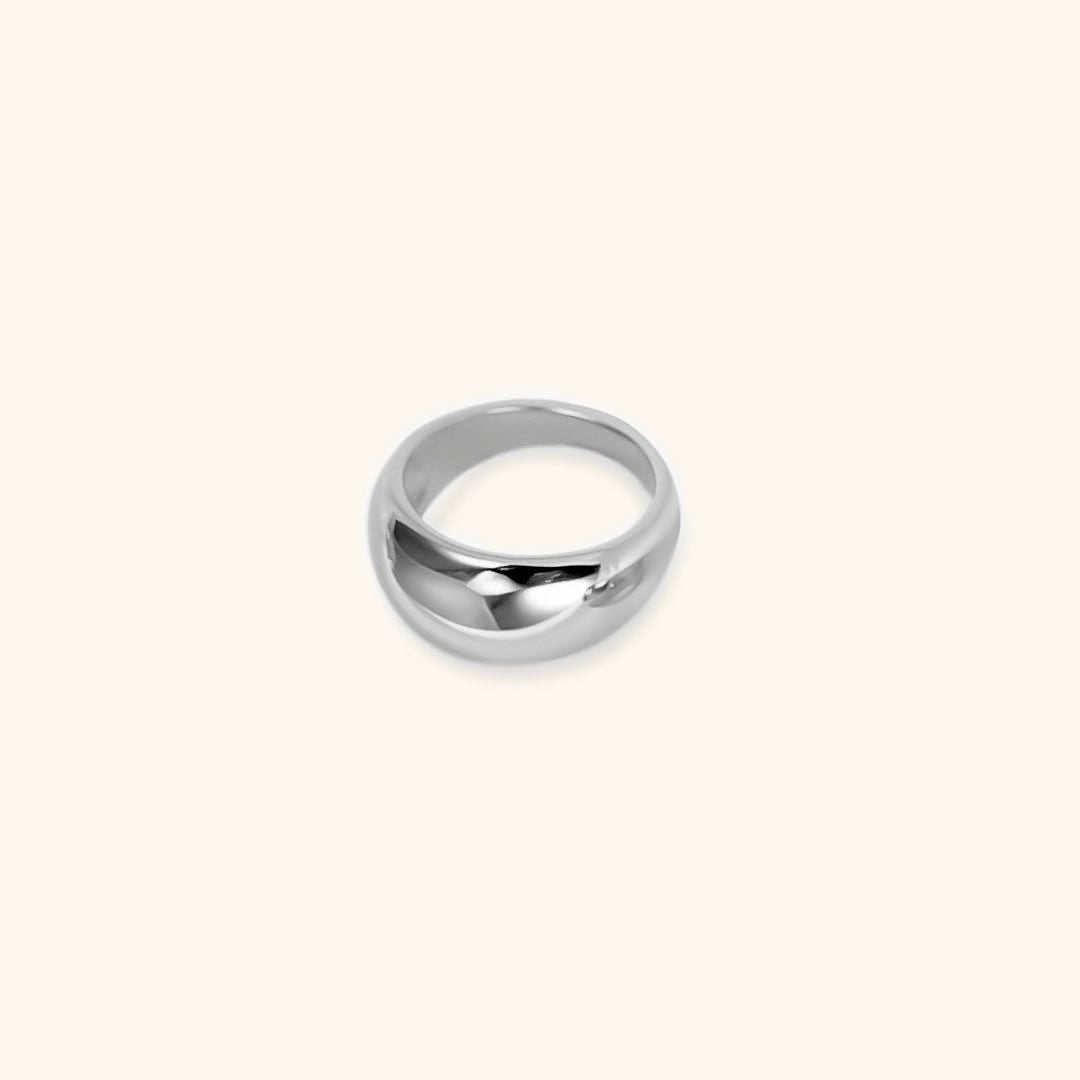 Lyra Glatter Ring