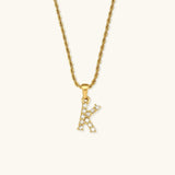 Maeve Diamant-Initialenhalskette in Gold