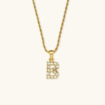 Maeve Diamant-Initialenhalskette in Gold