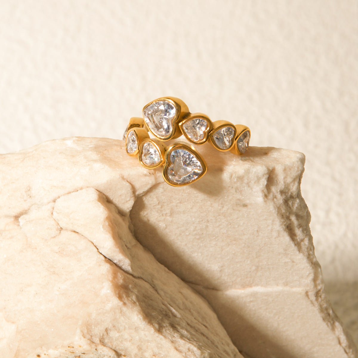 Romy Herzförmiger Ring in Gold