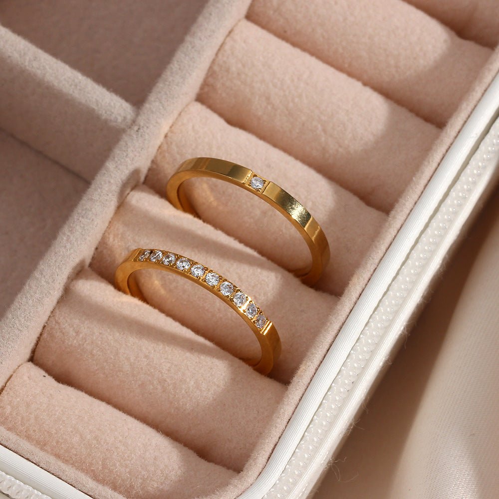 Sage Minimalistischer Ring in Gold