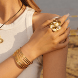 Saisore Blumenförmiger Ring in Gold